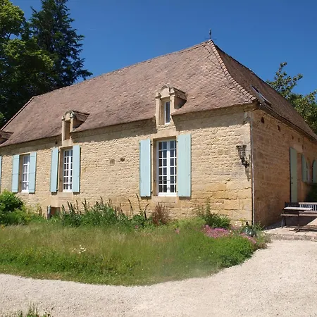 Lovely Cottage In Peyzac Le Moustier With Terrace Exterior foto