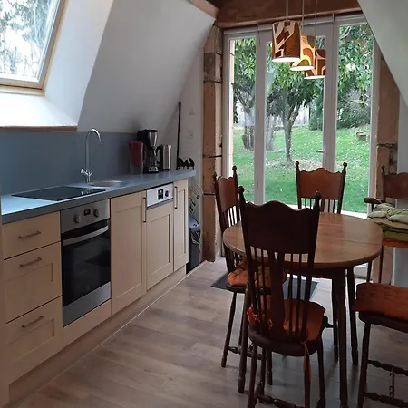 Lovely Cottage In Peyzac Le Moustier With Terrace Exterior photo