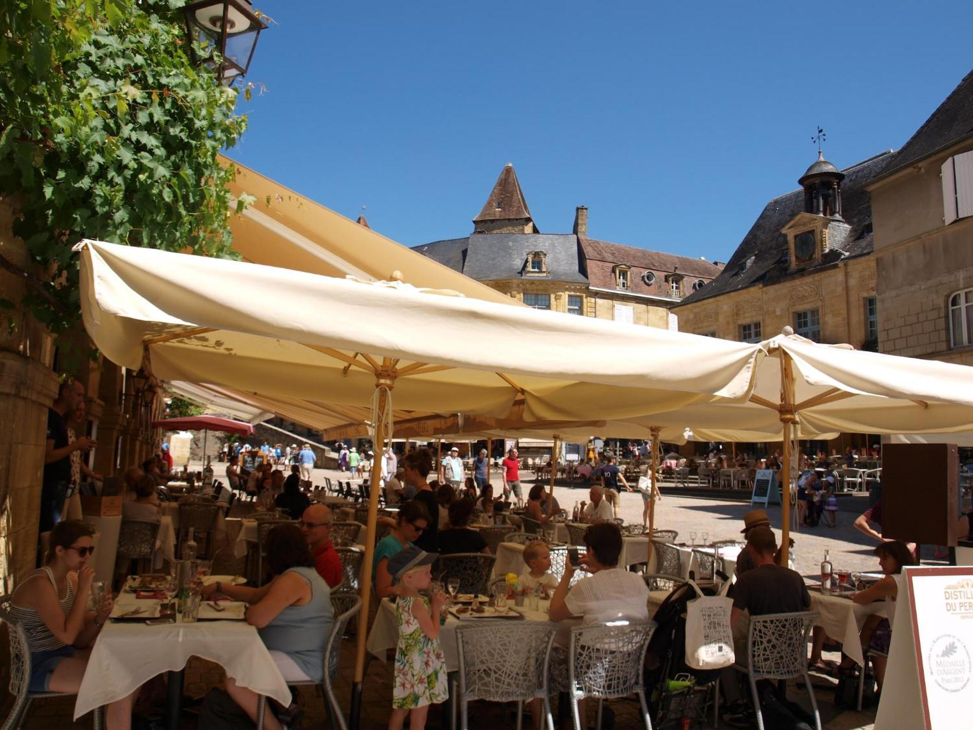 Ferienhaus Lovely In Le Moustier With Terrace